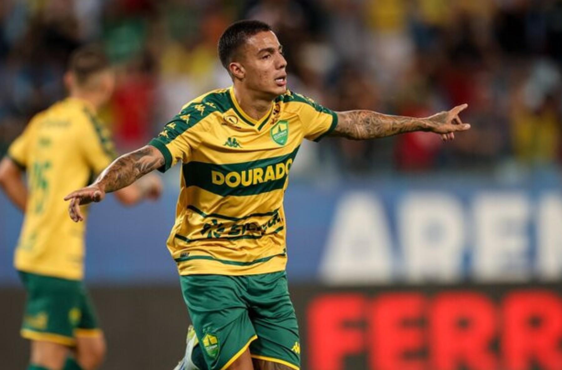 开云APP-记者：武汉三镇向巴西边锋阿尔贝托开出租借报价，含买断条款