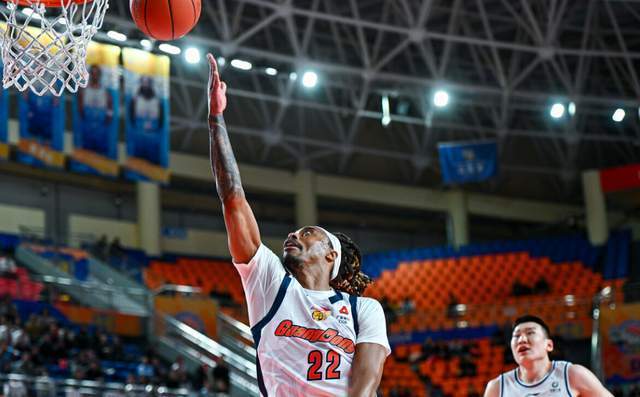 开云官网-广东遭18分逆转被打回原形！更换外援成唯一出路，杜锋该认清现实